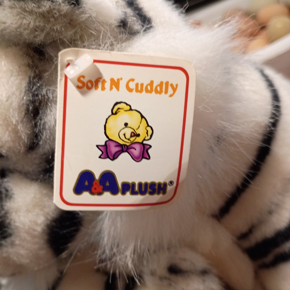 RARE A&A Soft N' Cuddly White Tiger 12" Mother and Cub Plushie NWT w/Gift Tag‎ - Picture 6 of 10